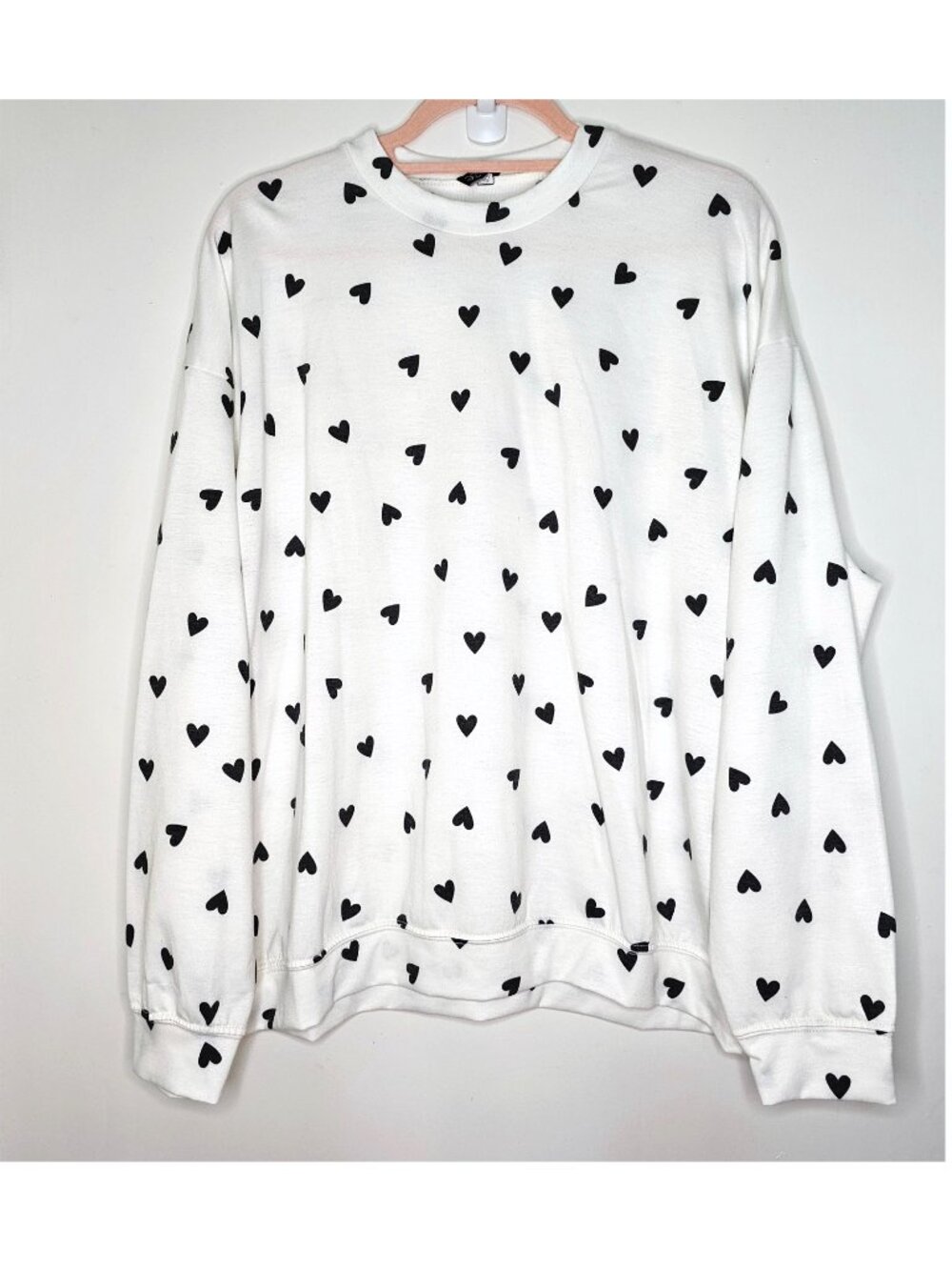 Onzie Heart Confetti Print Crew Neck Oversized Relaxed Fit Sweatshirt OS